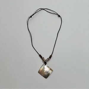 Natural Shell Pendant Necklace – Adjustable Cord